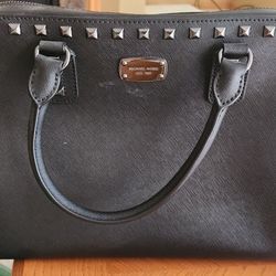 Michael Kors Bag And Wallet For Sale. 