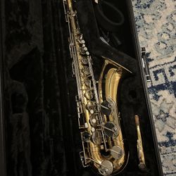 Jupiter Tenor Saxophone // JTS 689 // Case And Accessories Included!