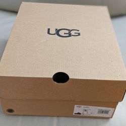 (New) UGG - Fluffita Platform Slide (Size 6)