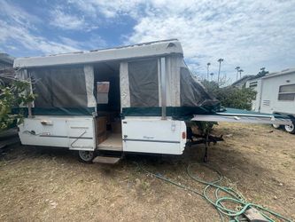 2006 Baypoint Pop Up trailer