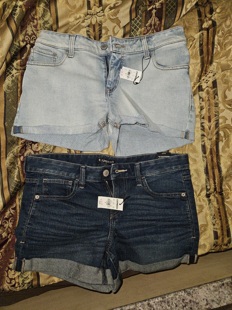 Womans Brand New Shorts Size 8