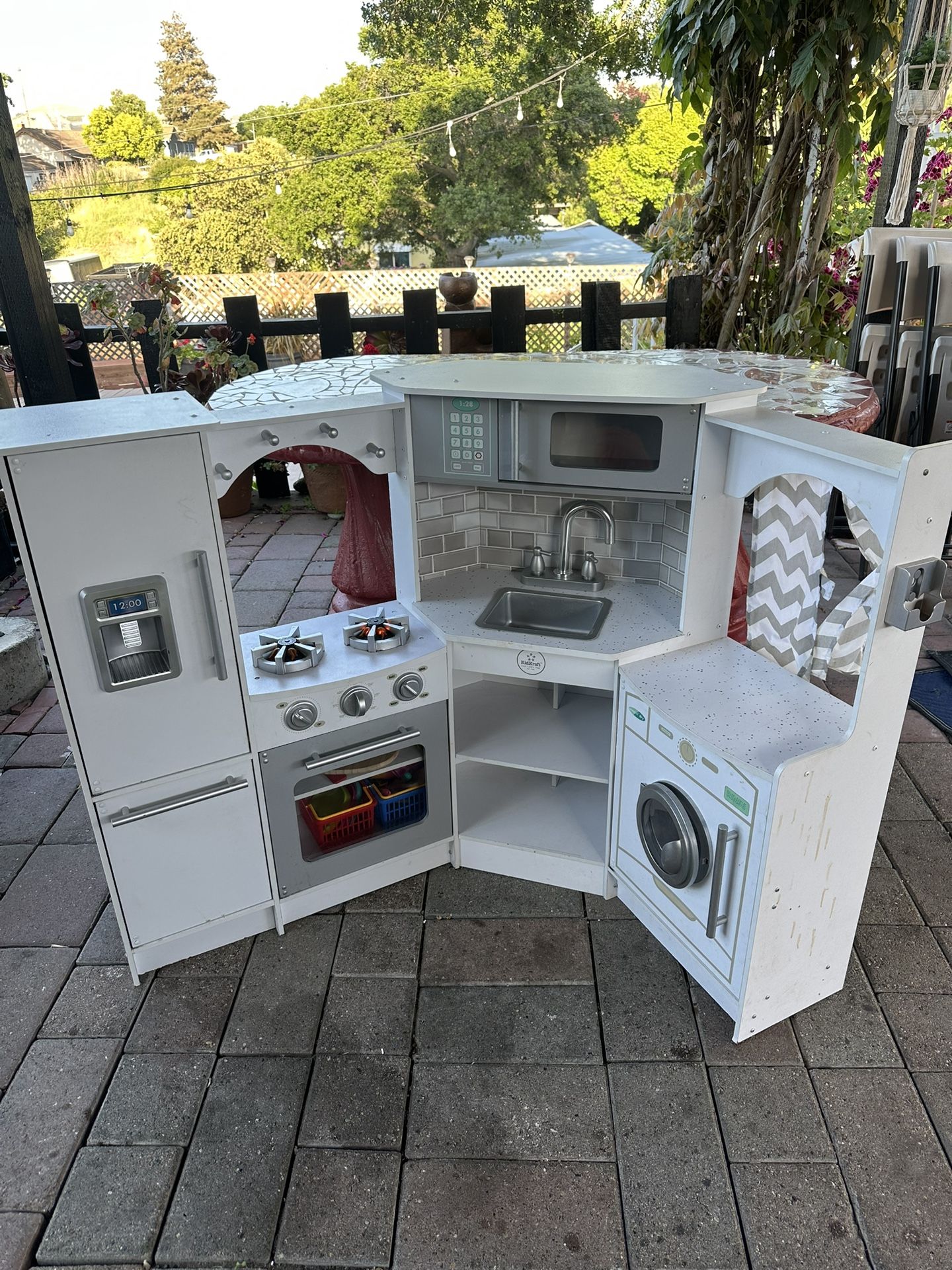 Kids Kitchen