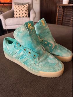 Adidas (size 13) rivalry low “high res green”