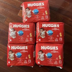 NEW HUGGIES SIZE NEWBORN