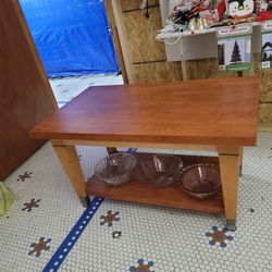 Center Table Sturdy Great Condition 