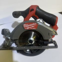 Milwaukee M12 Fuel 5 3/8 Circular Saw TOOL ONLY