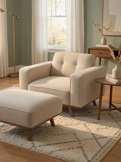 Arm lounge chair Brand new!