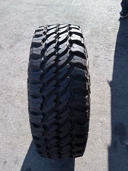 (1) Pro Comp Xtreme MT2 Tire 40x13.50R17