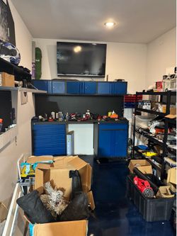 Garage tool box