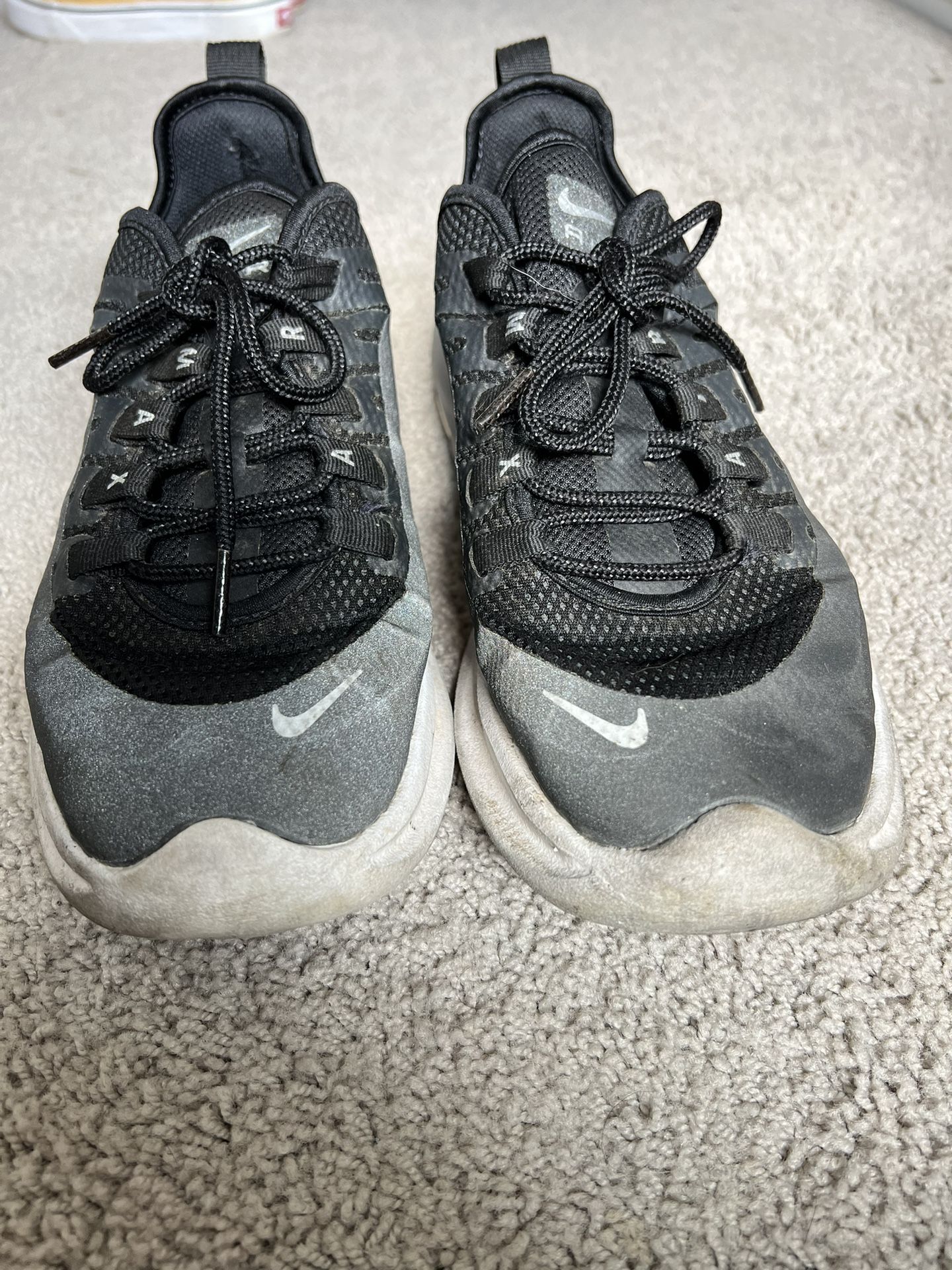 Women’s Nike Size 10