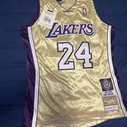 Size M Kobe Bryant Jersey