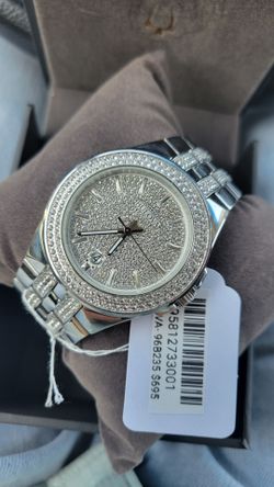 Bulova 96B235 Gent's Crystal Accented Silver Tone Dial Date Watch