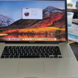 MacBook Pro 17" Early 2011 Intel Core i7 @2.2Ghz, 10gb, 256gb Flash SSD, macOS HighSierra , Charger.
