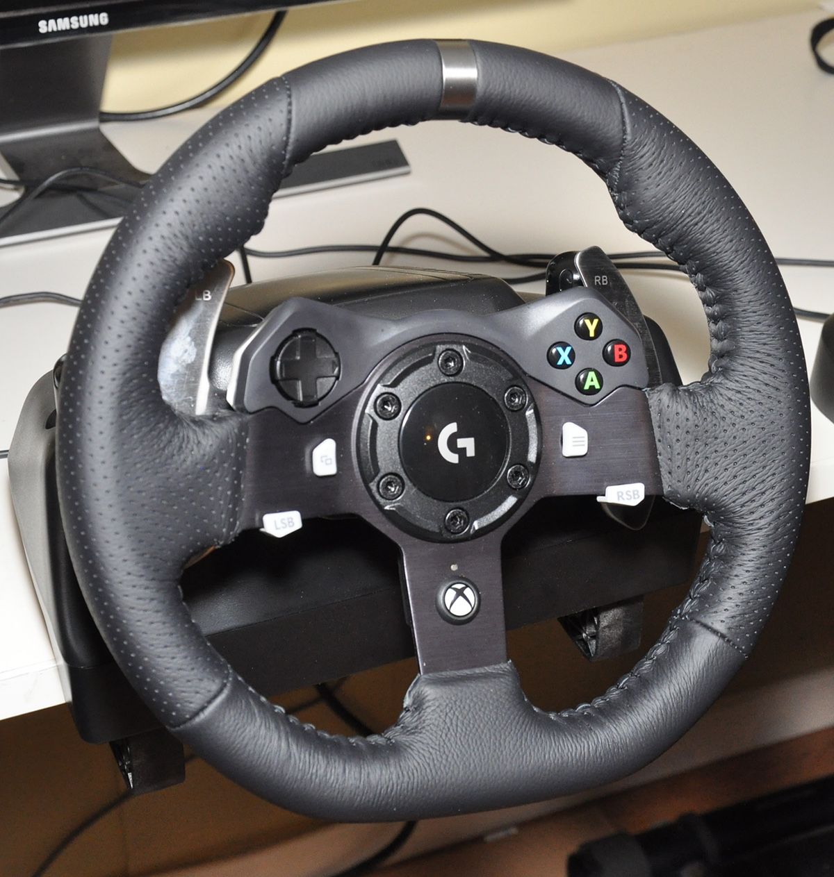 Logitech wheel For Xbox And Pc