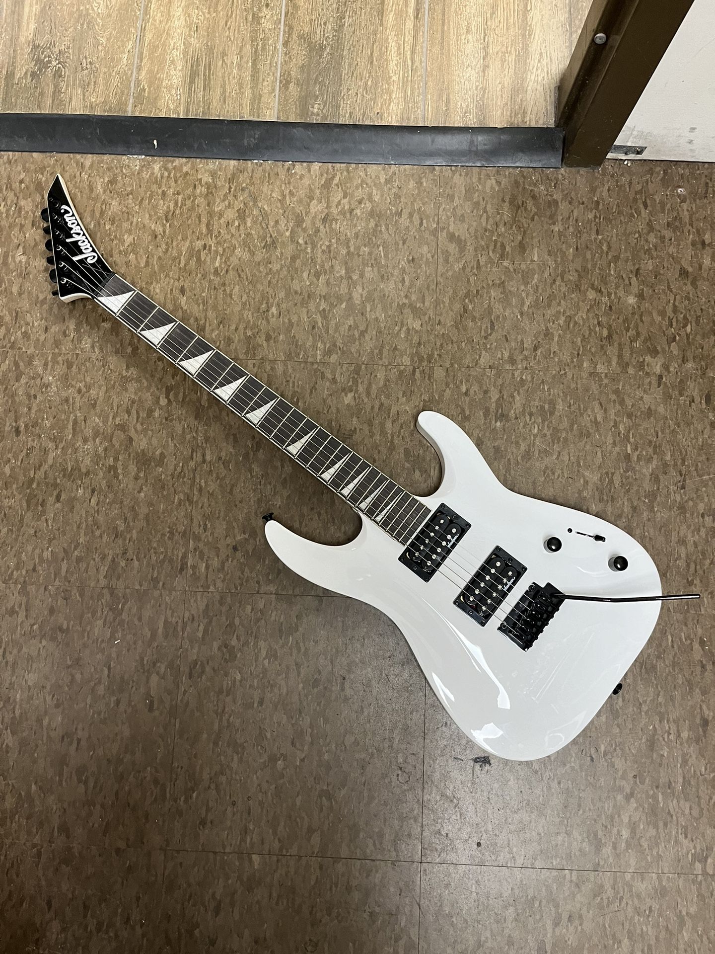Jackson JS22 White Electric Guitar