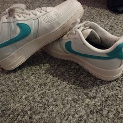 Nike Low Top Air Force 1's Size 6