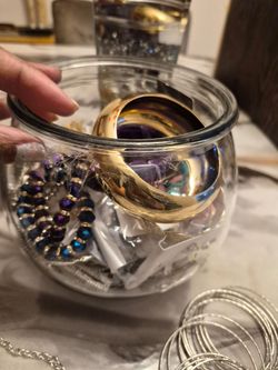 Jewelry lot multicolored pieces