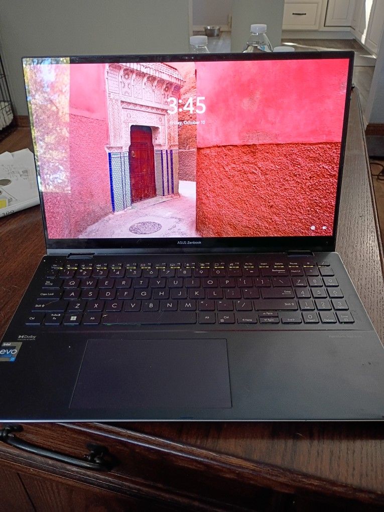 Asus Zenbook Pro Flip 15.6 2k Resolution