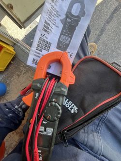 Klein Tools Voltage Meter