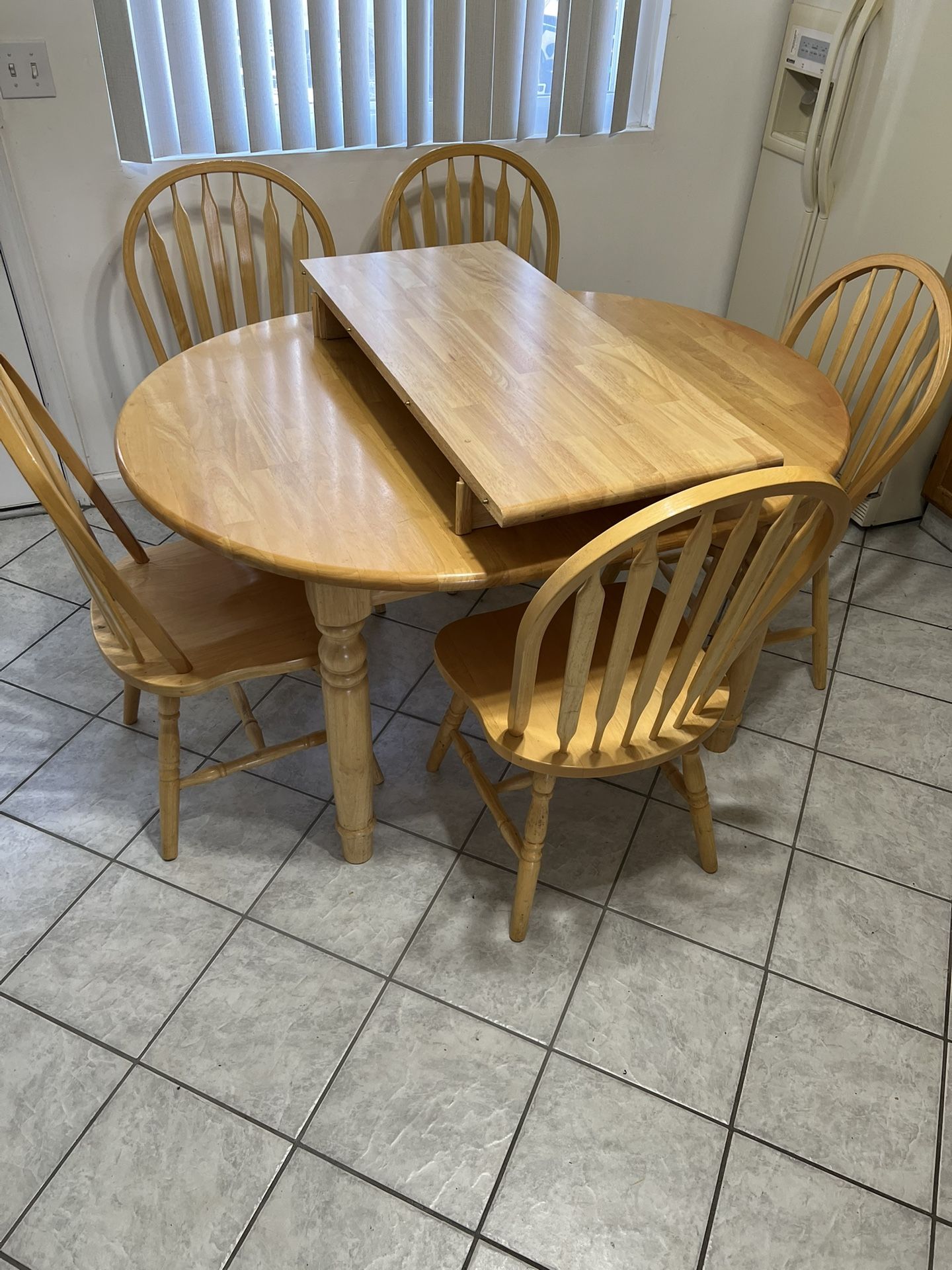 Solid wood kitchen table with extension