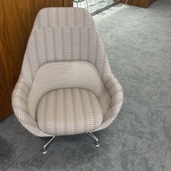 Vintage Steelcase Sw1 Swivel Lounge Chair by Coalesse