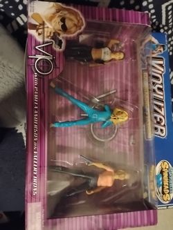 VIP With Pamela Anderson As Vallery Irons