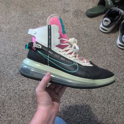 Nike Air Max 720 "Miami Vice" Size 10