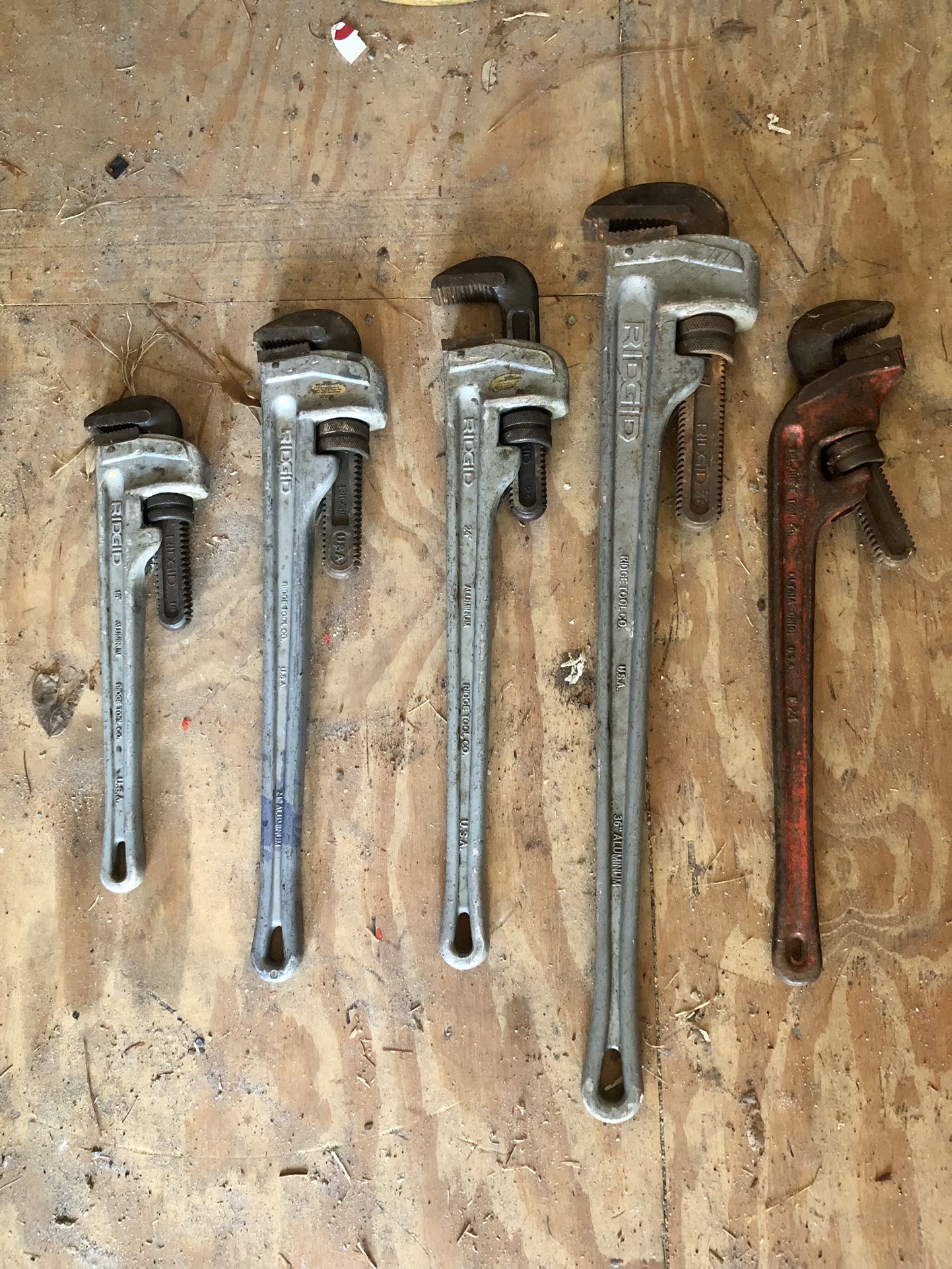 PIPE WRENCHES - RIDGID