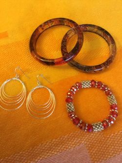 Eva's Fashion jewelry 💝/ 3 bracelet & 1 earring