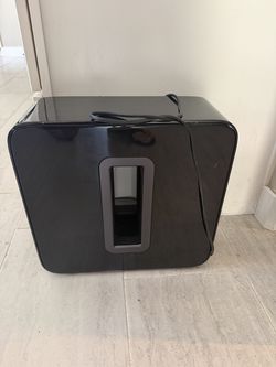 Sonos wireless Sub, perfect shape.