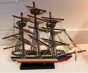 Vintage Flying Cloud Model Ship 14”