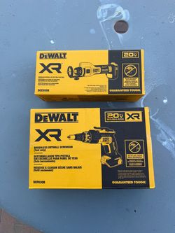 DeWalt Drywall Cut-Out Tool & Screwgun Bundle
