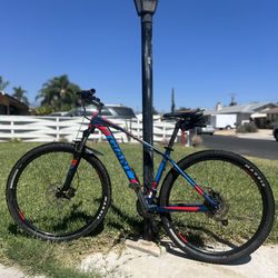 Giant Talon Mountain Bike