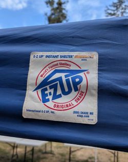 Easy up pop-up tent