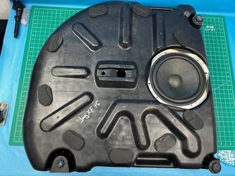 12-15 Jaguar XF Rear Parcel Shelf Subwoofer Loud Speaker OEM