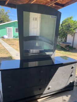 Bedroom set