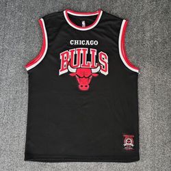 NWT Ultra Game Men’s Chicago Bulls NBA Jersey Size Large  