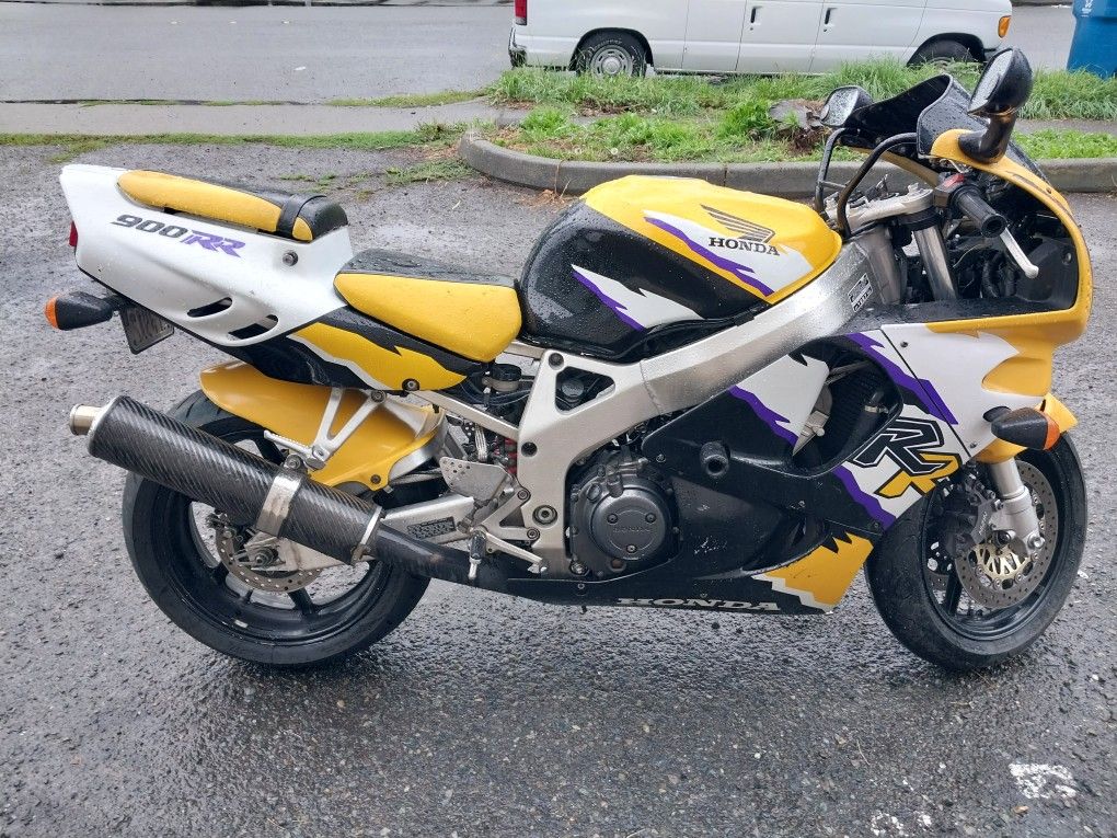 1997 Honda CBR900rr