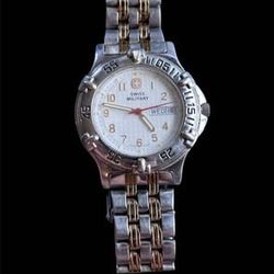 Swiss Military Vintage 90’s Stainless Steel 2 Tone Day Date Dial Watch