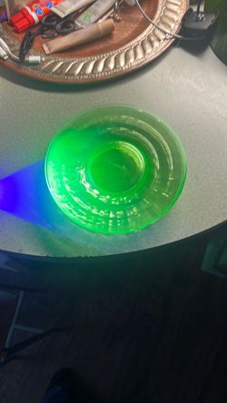 6 1/2 inch uranium glass plates