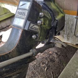 165 Mercruiser In/Out 6 Cylinder Engine, Must Go