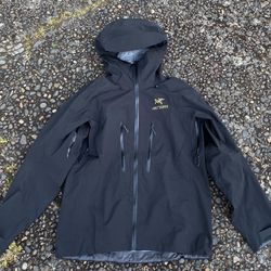 arc’teryx alpha SV jacket 