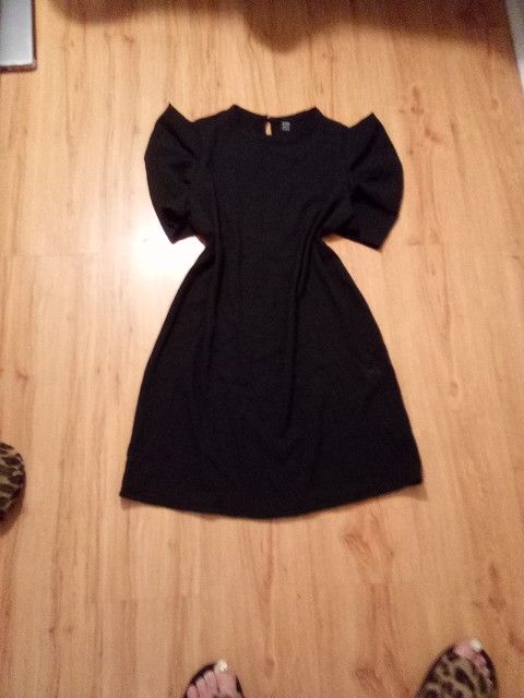 Black Puff Short Sleeve dress 