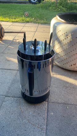 Electric vertical skewer grill
