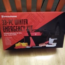 33-PIECE Winter Emergency Kit