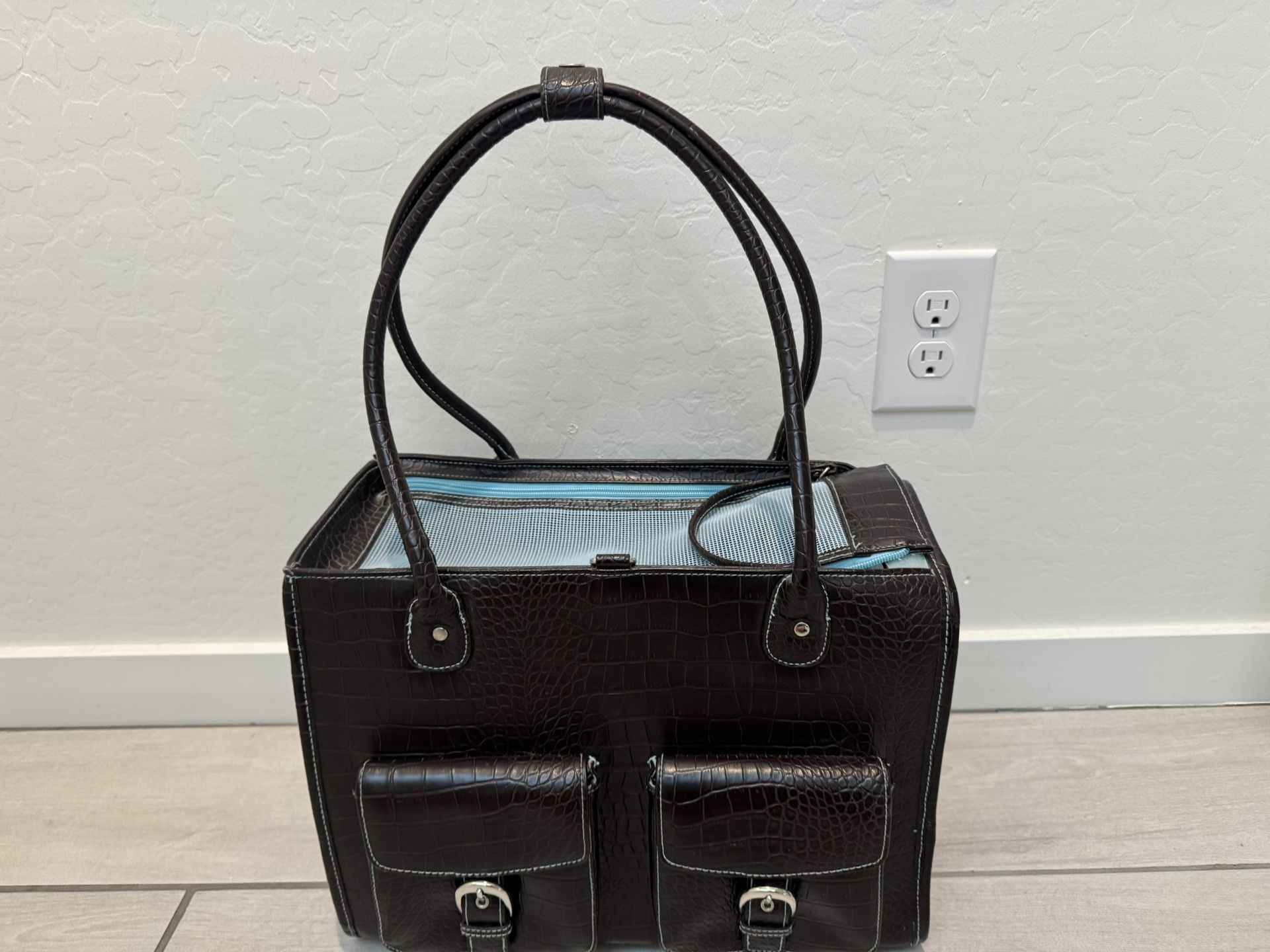 Medium Sized Pet Carrier