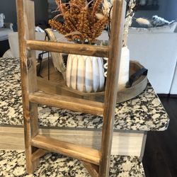 Table Top Decor Ladder. 