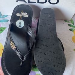 Black Aldo Sandals Size:
