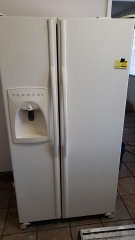 Amana refrigerator