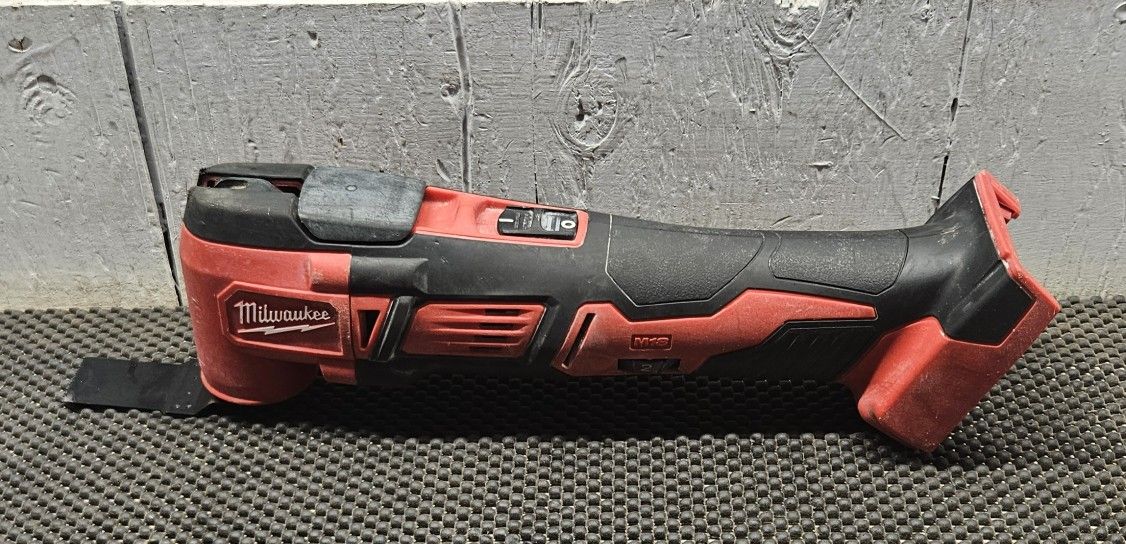 Milwaukee Multi-Tool